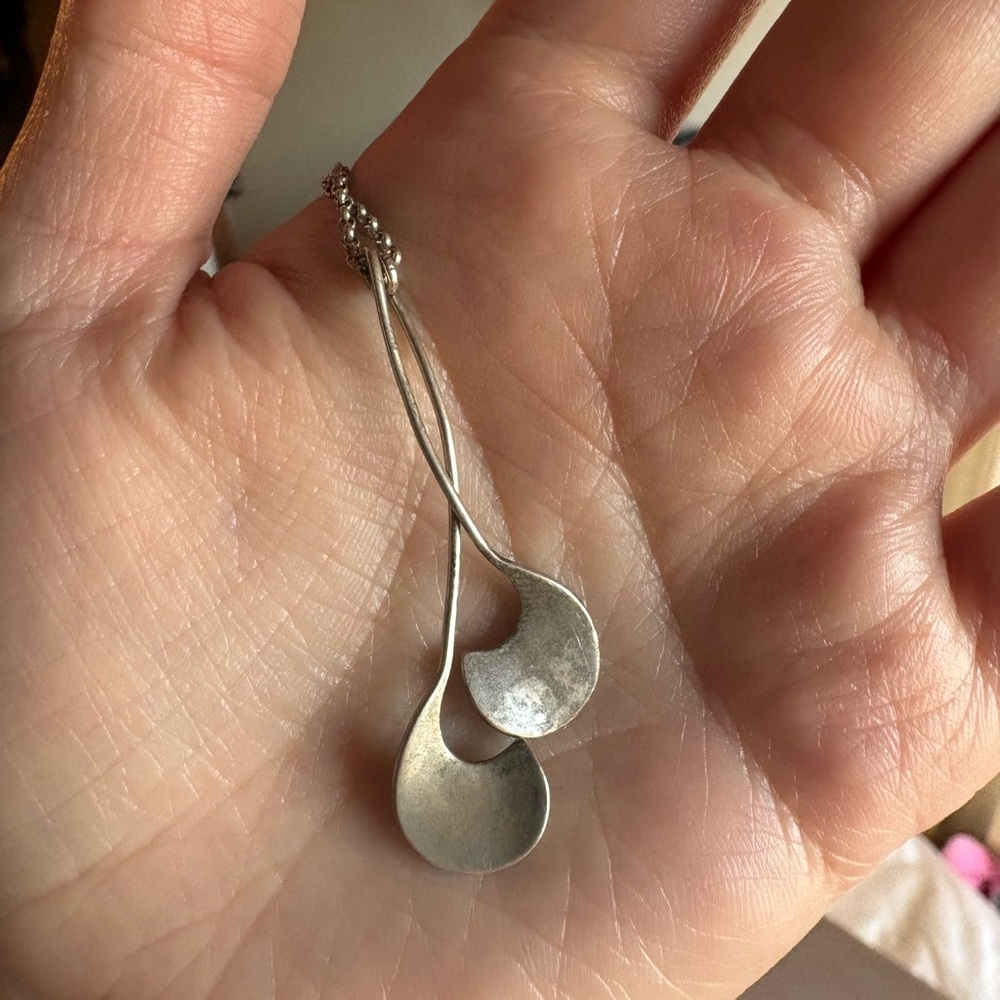 Elegant Sterling silver ginkgo necklace